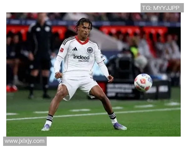 阿森纳锁定7000万欧元德甲新星巴霍亚能否填补左路空缺 阿森纳锁定7000万欧元德甲新星巴霍亚能否填补左路空缺